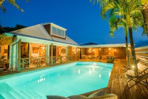 shooting immobilier Réunion villa de nuit